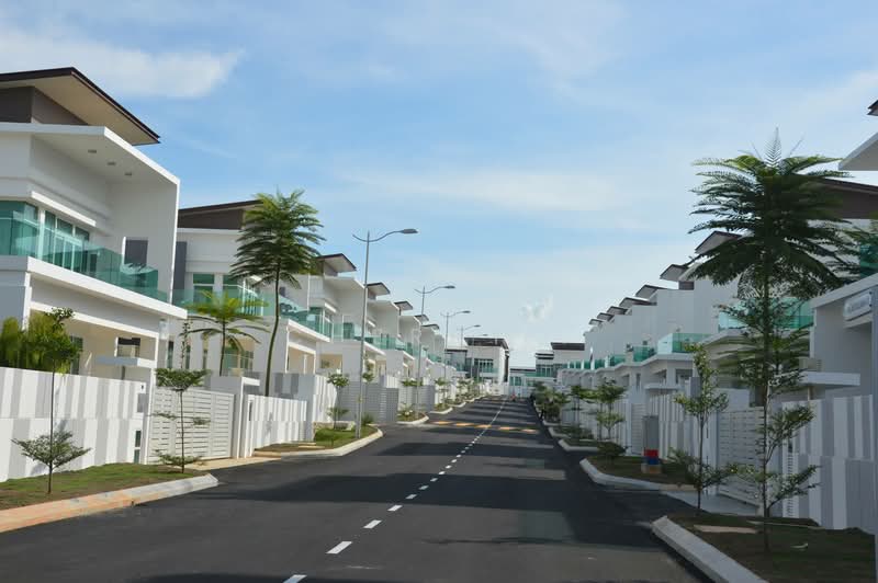 Bungalow for Sale in Bukit Katil (Melaka) - Cherry . - Exterior - PropertyGuru.com.my