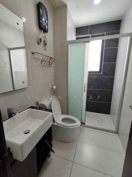 Condominium for Rent at Bay Point @ Country Garden Danga Bay - Ellen Yeap - Bathroom - PropertyGuru.com.my