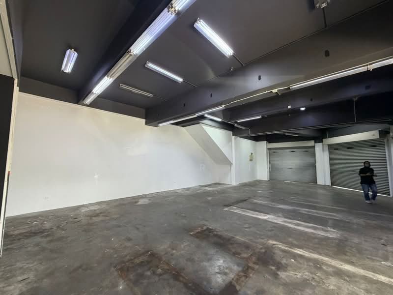 For Sale - Taman University 3 Storey Shoplot