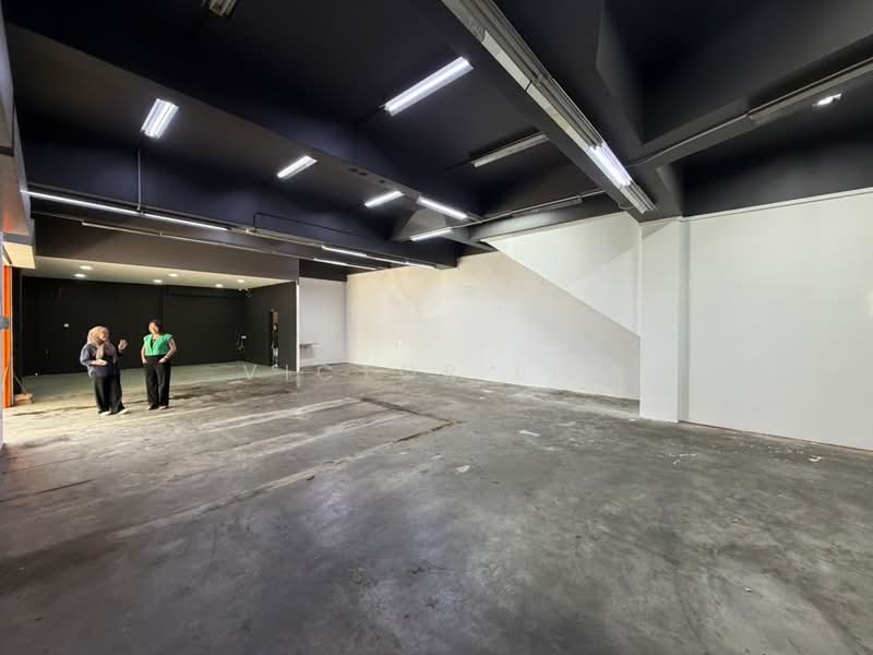 For Sale - Taman University 3 Storey Shoplot