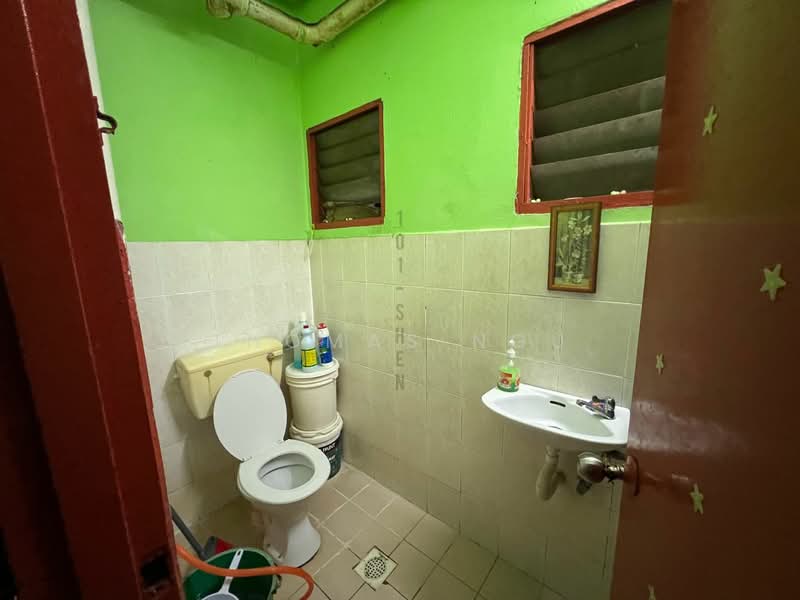 Apartment for Sale at Impian Sentosa - Thomas Ngu - Bathroom - PropertyGuru.com.my