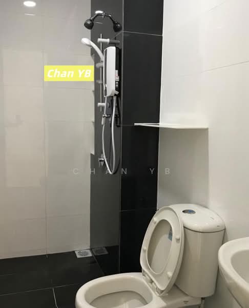 Kondominium untuk Dijual di The Clovers - Chan YB - Bathroom - PropertyGuru.com.my