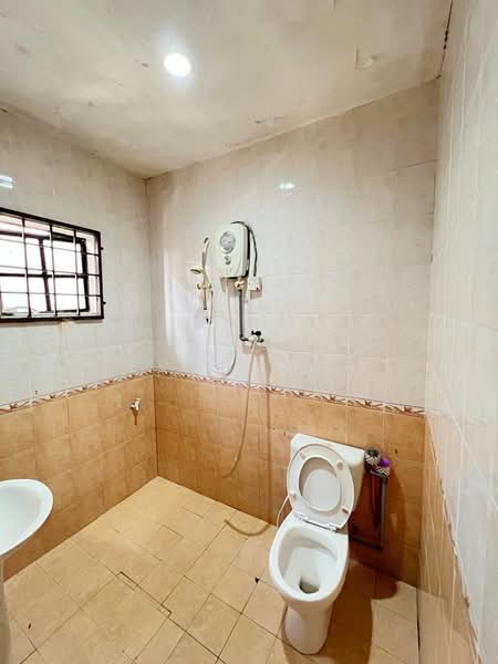 2-storey Terraced House for Sale in Saujana Puchong (Puchong) - Evan Goh - Bathroom - PropertyGuru.com.my