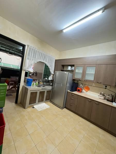 Rumah Berkembar untuk Dijual di Taman Pelangi Indah (Ulu Tiram) - Chew Jia Jia - Kitchen - PropertyGuru.com.my