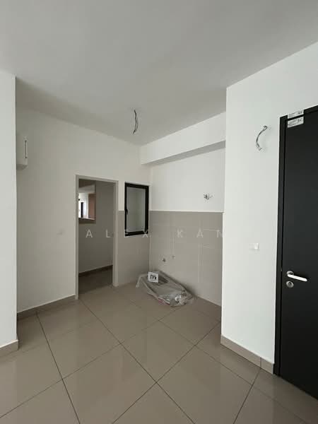 Service Residence for Sale at M Oscar - Alex Kan - Kitchen - PropertyGuru.com.my