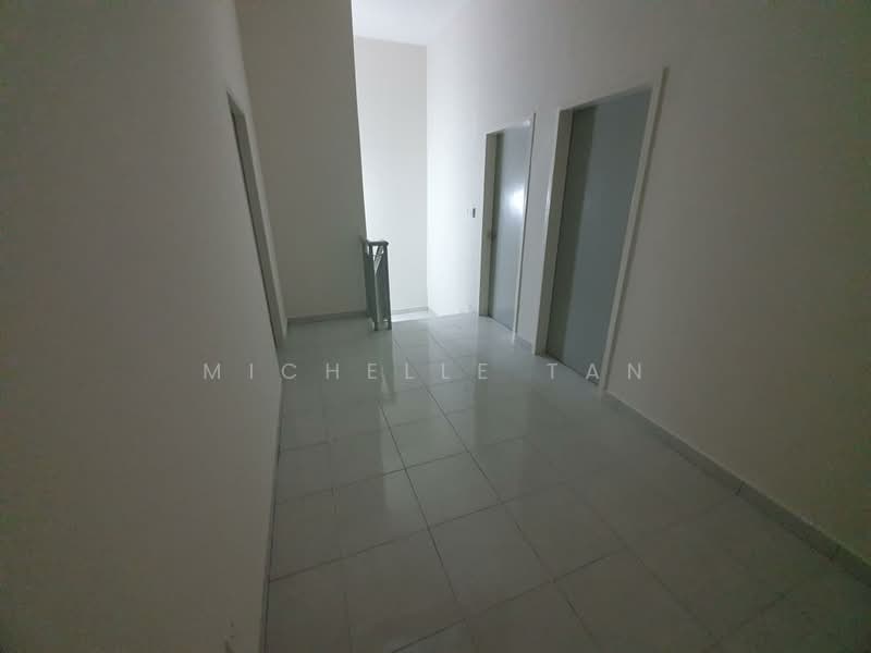 2-storey Terraced House for Sale in Puncak Alam (Selangor) - Michelle Tan - Corridor - PropertyGuru.com.my