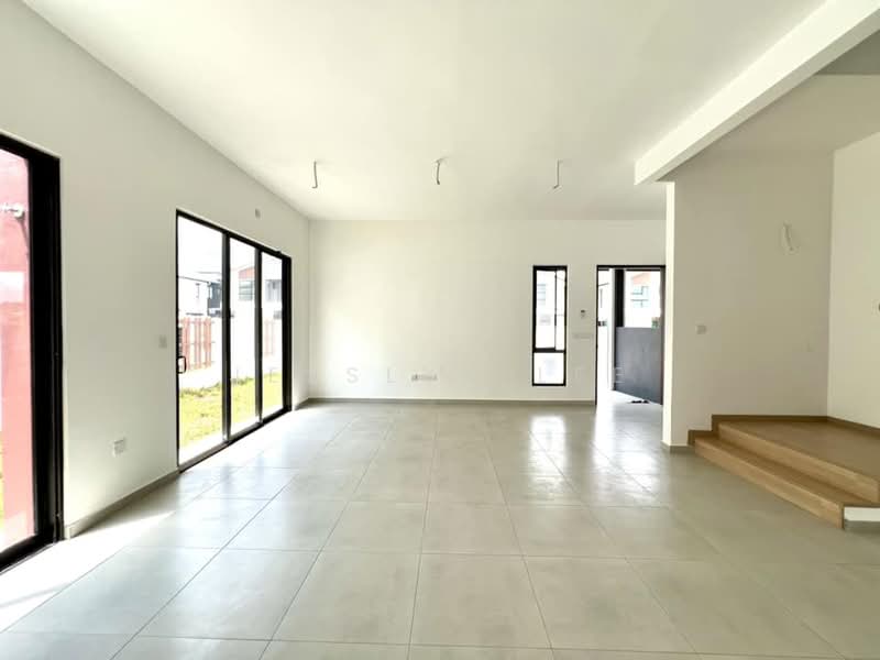 Semi-Detached House for Sale in Setia Ecohill (Semenyih) - Jesslyn Lee - Living Room - PropertyGuru.com.my