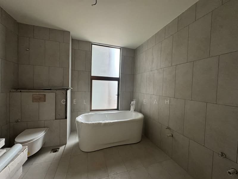 3-storey Terraced House for Sale in Kota Kinabalu (Sabah) - Celine Teah - Bathroom - PropertyGuru.com.my