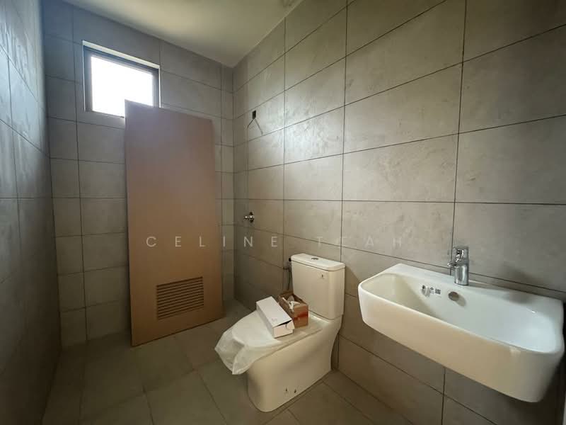 3-storey Terraced House for Sale in Kota Kinabalu (Sabah) - Celine Teah - Bathroom - PropertyGuru.com.my