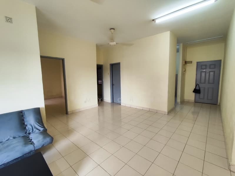 Apartment for Sale at Desa Saujana - Amy Chin - Living Room - PropertyGuru.com.my
