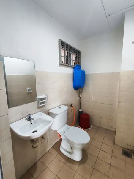 Apartment for Sale at Desa Saujana - Amy Chin - Bathroom - PropertyGuru.com.my