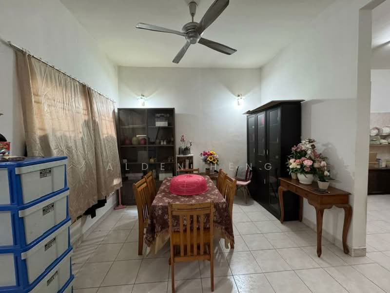 2-storey Terraced House for Sale in Taman Impian Emas (Skudai) - Alden Heng - Dining Room - PropertyGuru.com.my