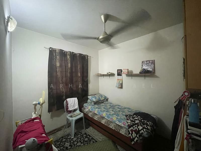 Apartment for Sale at Apartment Bayu - Farhan Rafael - Bedroom - PropertyGuru.com.my