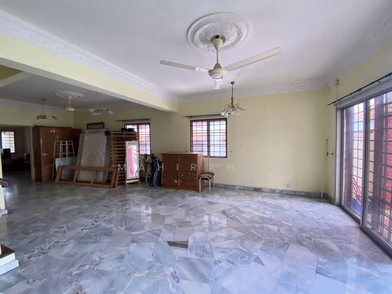 Rumah Teres 2 Tingkat untuk Dijual di Cheras (Selangor) - Mahirah . - Living Room - PropertyGuru.com.my