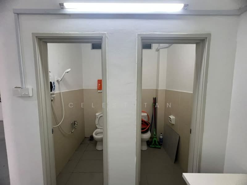 Shop for Sale in Taman Sierra Perdana (Masai) - Celest Tan - Bathroom - PropertyGuru.com.my