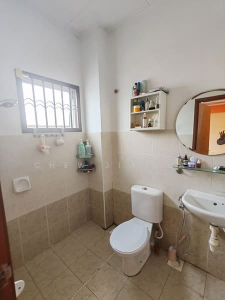 Rumah Teres 2 Tingkat untuk Dijual di Taman Setia Indah (Tebrau) - Chew Jia Jia - Bathroom - PropertyGuru.com.my