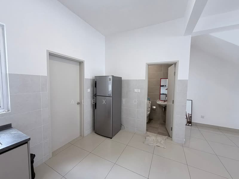 2-storey Terraced House for Rent in Bandar Rimbayu (Telok Panglima Garang) - Alex Tong - Kitchen - PropertyGuru.com.my