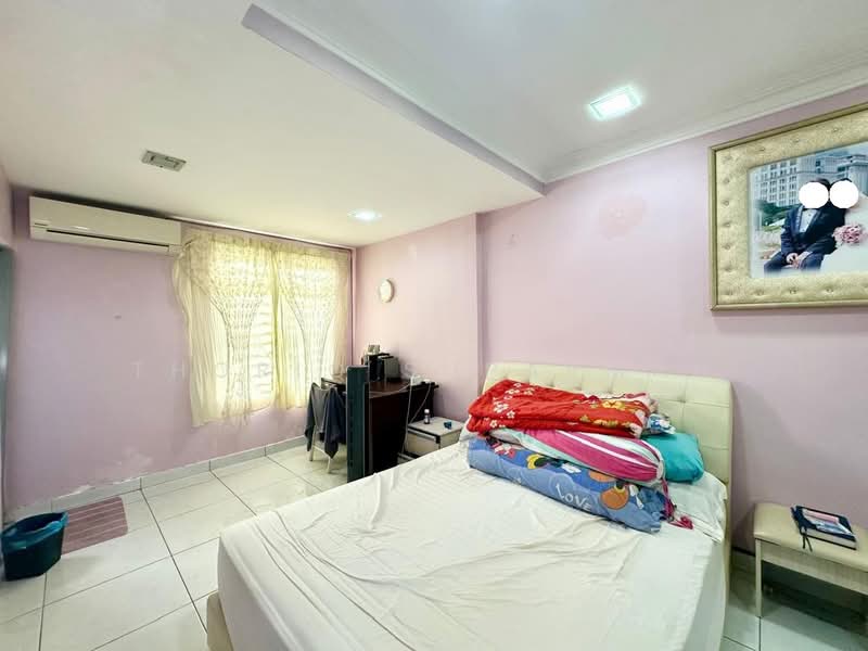 2.5-storey Terraced House for Sale in Batu Caves (Selangor) - Thoriq Suparman - Bedroom - PropertyGuru.com.my