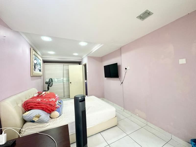 2.5-storey Terraced House for Sale in Batu Caves (Selangor) - Thoriq Suparman - Bedroom - PropertyGuru.com.my