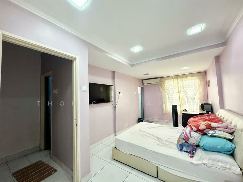 2.5-storey Terraced House for Sale in Batu Caves (Selangor) - Thoriq Suparman - Bedroom - PropertyGuru.com.my