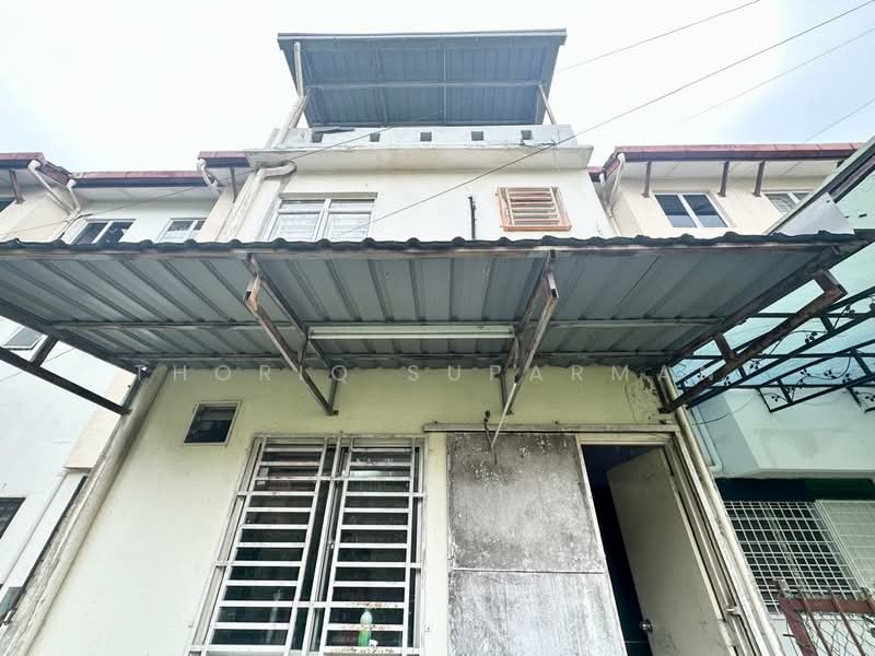 2.5-storey Terraced House for Sale in Batu Caves (Selangor) - Thoriq Suparman - Exterior - PropertyGuru.com.my