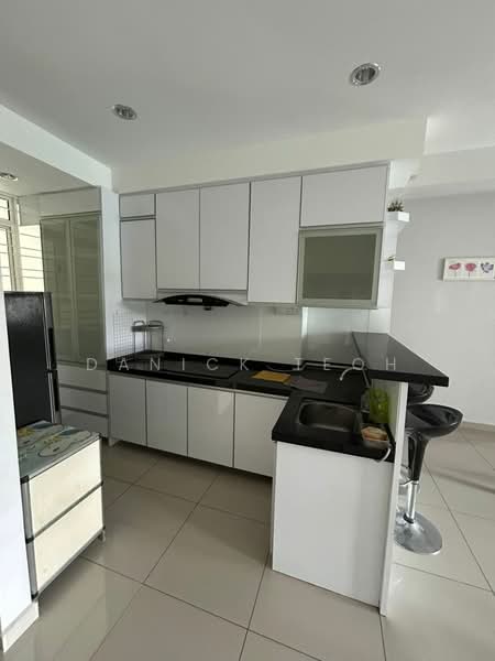 Kondominium untuk Disewa di The Peak Residences - Danick Teoh - Kitchen - PropertyGuru.com.my