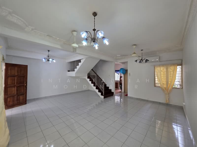 2-storey Terraced House for Sale in Semenyih (Selangor) - Intan Fauziah Mohd Nazir - Living Room - PropertyGuru.com.my