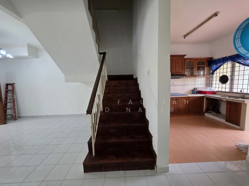 2-storey Terraced House for Sale in Semenyih (Selangor) - Intan Fauziah Mohd Nazir - Kitchen - PropertyGuru.com.my