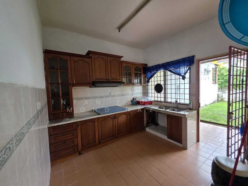 2-storey Terraced House for Sale in Semenyih (Selangor) - Intan Fauziah Mohd Nazir - Kitchen - PropertyGuru.com.my