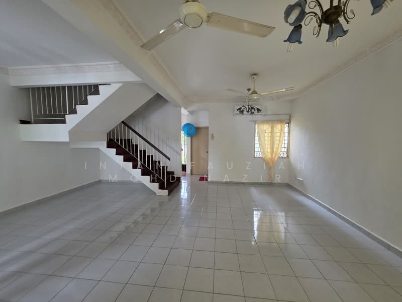 2-storey Terraced House for Sale in Semenyih (Selangor) - Intan Fauziah Mohd Nazir - Living Room - PropertyGuru.com.my