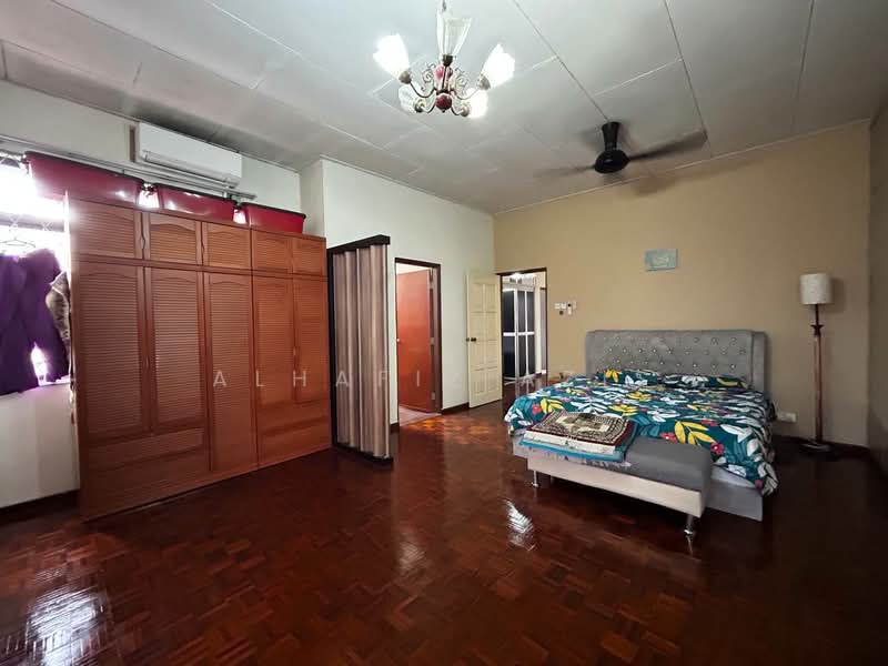 Semi-Detached House for Sale in Senai (Kulai) - ALHAFIZ AZIS - Bedroom - PropertyGuru.com.my