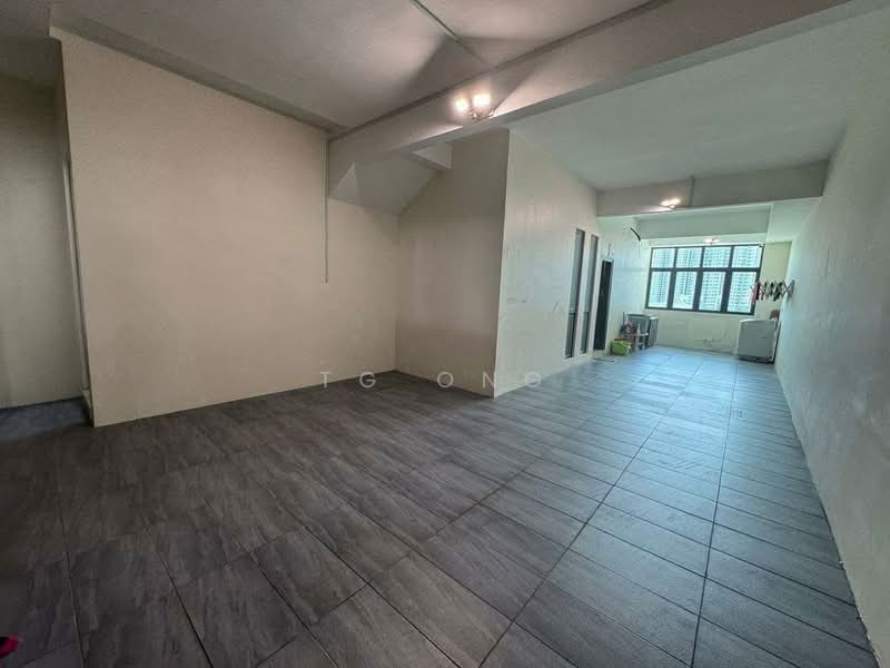 Kondominium untuk Dijual di Iconic Skies - TG Ong - Living Room - PropertyGuru.com.my