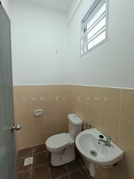 Rumah Teres 2 Tingkat untuk Dijual di Pontian (Johor) - Daniel Yong - Bathroom - PropertyGuru.com.my