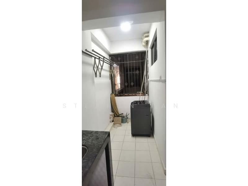 Pangsapuri untuk Dijual di Skudai Villa - Stephen Tan - Balcony - PropertyGuru.com.my