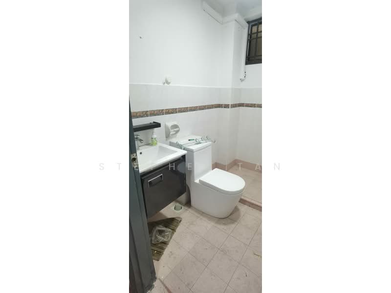 Pangsapuri untuk Dijual di Skudai Villa - Stephen Tan - Bathroom - PropertyGuru.com.my