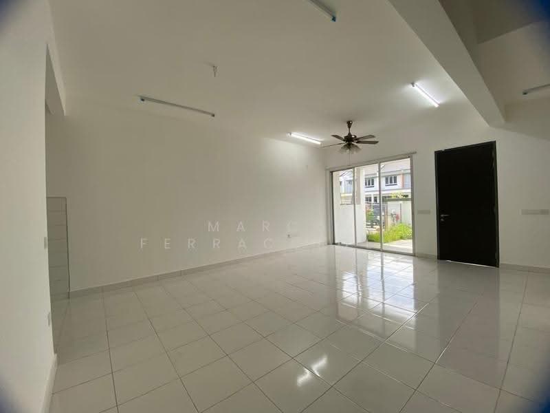 2-storey Terraced House for Sale in Bukit Raja (Selangor) - Marco Ferraccioli - Living Room - PropertyGuru.com.my