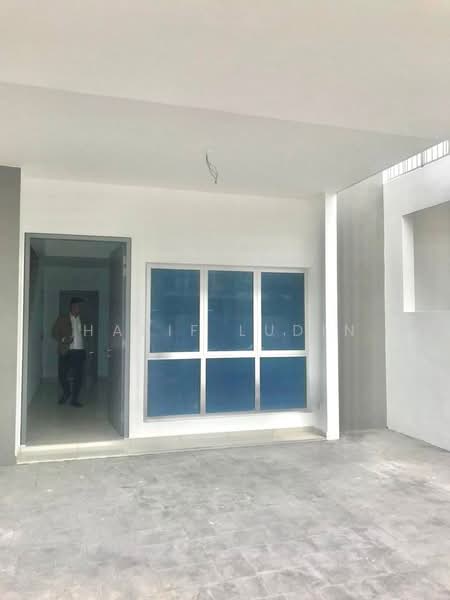 2-storey Terraced House for Rent in Cyberjaya (Selangor) - Hasif Ludin - Entrance - PropertyGuru.com.my