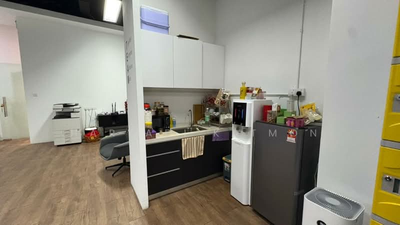 Office for Rent in KL Eco City (Kuala Lumpur) - Haryadi Katmon - Kitchen - PropertyGuru.com.my