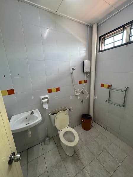 2-storey Terraced House for Rent in Johor Bahru (Johor) - Eric Seah - Bathroom - PropertyGuru.com.my