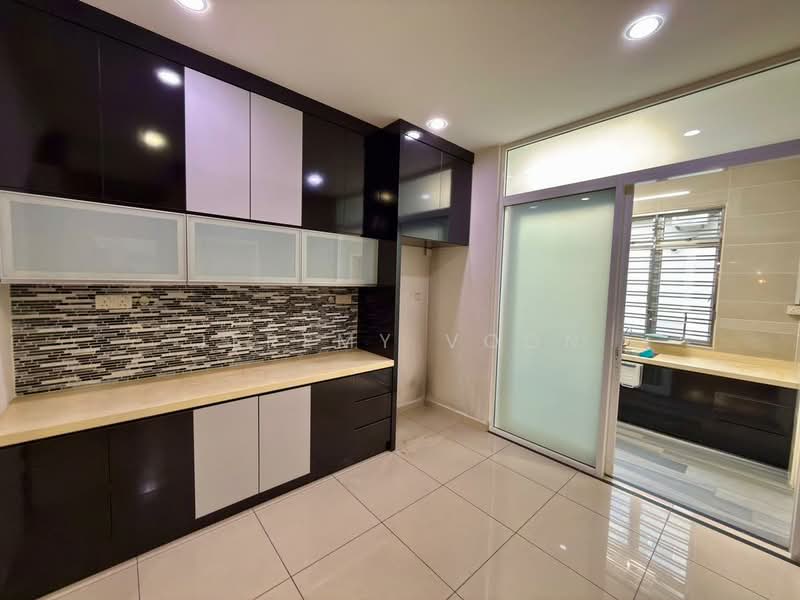 Rumah Teres 3 Tingkat untuk Dijual di Bandar Seri Alam (Masai) - Jeremy Voon - Kitchen - PropertyGuru.com.my