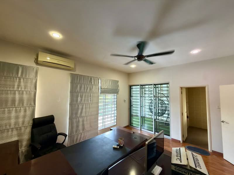 Rumah Teres 3 Tingkat untuk Dijual di Bandar Seri Alam (Masai) - Jeremy Voon - Study - PropertyGuru.com.my