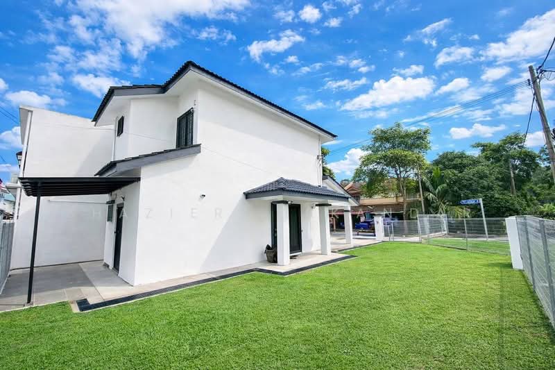 Rumah Teres 2 Tingkat untuk Dijual di Jenjarom (Selangor) - Shaziery Iskandar - Exterior - PropertyGuru.com.my