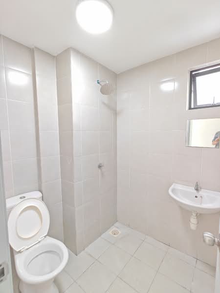 Pangsapuri untuk Dijual di Suria Rafflesia - Steve Leong . - Bathroom - PropertyGuru.com.my