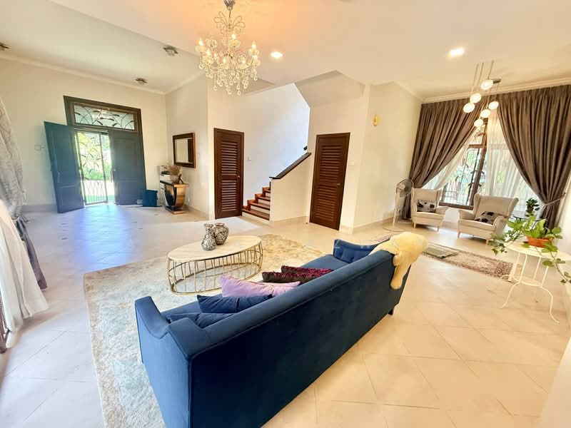 Rumah Banglo untuk Dijual di Seksyen 27 (Shah Alam) - Ashraf Azwan - Living Room - PropertyGuru.com.my