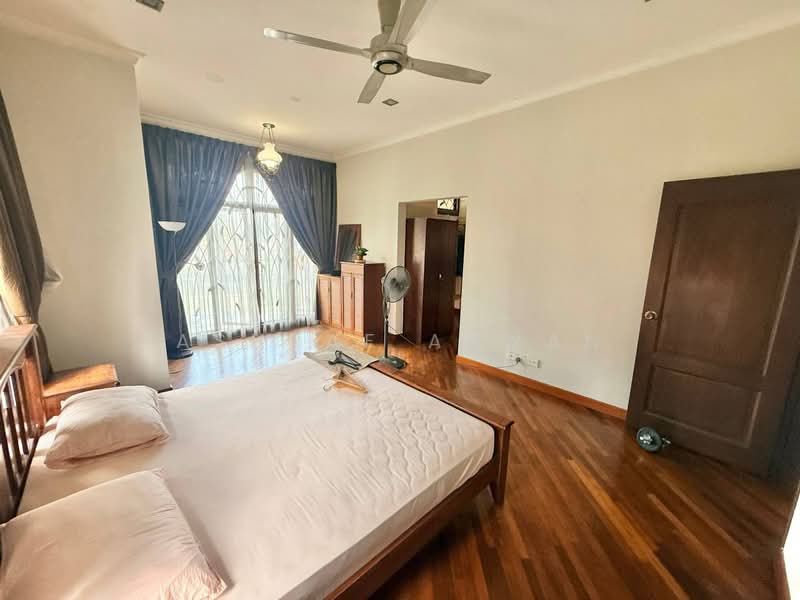 Rumah Banglo untuk Dijual di Seksyen 27 (Shah Alam) - Ashraf Azwan - Bedroom - PropertyGuru.com.my