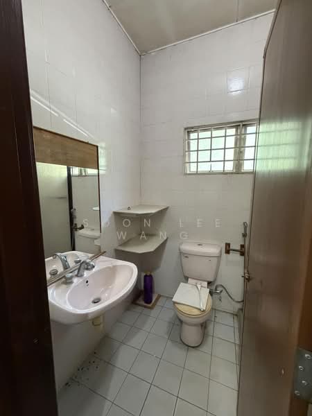 Rumah Teres 2 Tingkat untuk Dijual di Bandar Utama (Selangor) - Soon Lee Wang - Bathroom - PropertyGuru.com.my