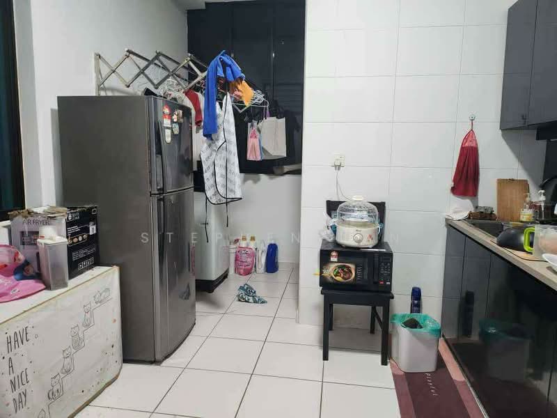 Service Residence for Sale at Sky Gardens Residences - Stephen Tan - Kitchen - PropertyGuru.com.my