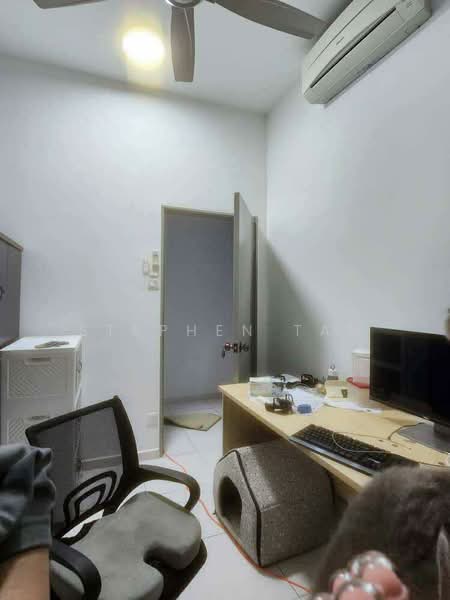 Service Residence for Sale at Sky Gardens Residences - Stephen Tan - Study - PropertyGuru.com.my