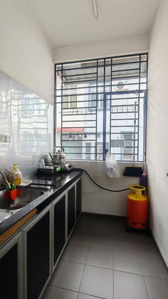 2-storey Terraced House for Sale in Taman Setia Indah (Tebrau) - Cecelia Choo - Kitchen - PropertyGuru.com.my