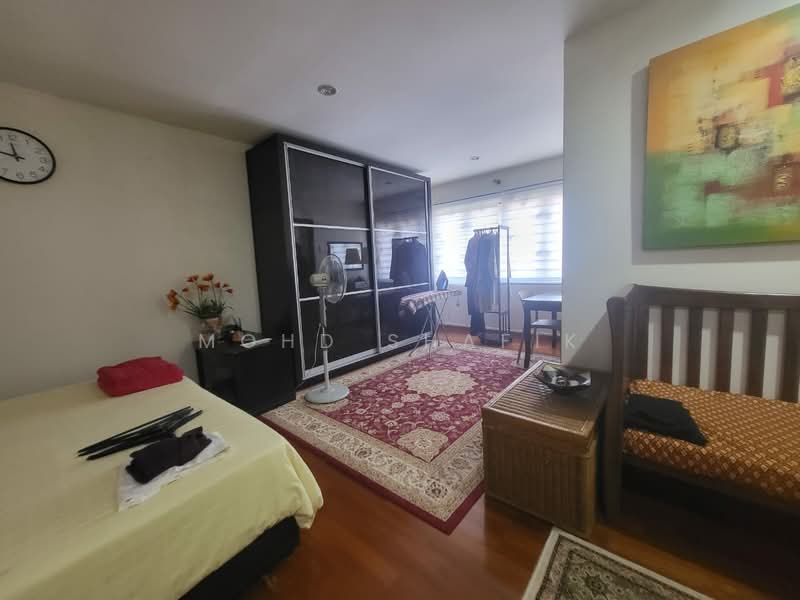 Rumah Berkembar untuk Dijual di Kota Kemuning (Shah Alam) - Mohd Shafik - Bedroom - PropertyGuru.com.my